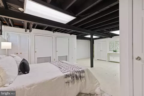 Bedroom - 1533 Foxhall Rd NW, Washington, DC 20007 photo 6 of 6