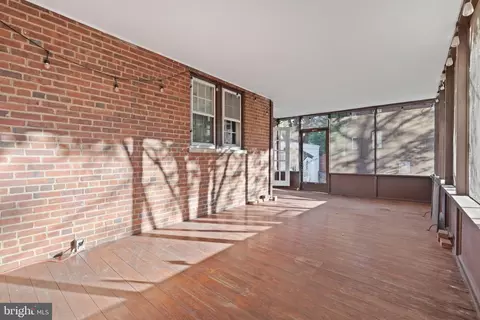 Exterior - 1533 Foxhall Rd NW, Washington, DC 20007 photo 5 of 14