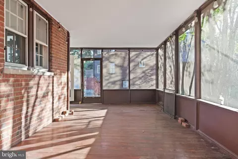 Exterior - 1533 Foxhall Rd NW, Washington, DC 20007 photo 4 of 14