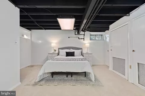 Bedroom - 1533 Foxhall Rd NW, Washington, DC 20007 photo 5 of 6