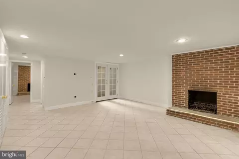 Living - 111 C St SE, Washington, DC 20003 photo 9 of 13