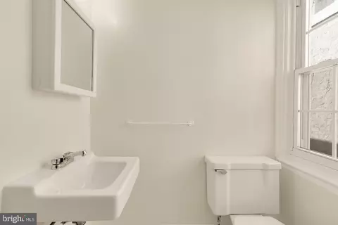 Bath - 111 C St SE, Washington, DC 20003 photo 4 of 9