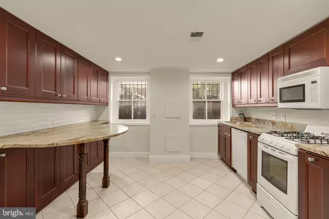 Kitchen - 111 C St SE, Washington, DC 20003 photo 6 of 8