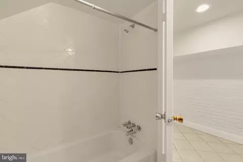 Bath - 111 C St SE, Washington, DC 20003 photo 9 of 9