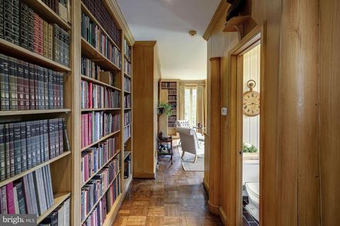 4635 Ashby St NW, Washington, DC 20007 photo 6