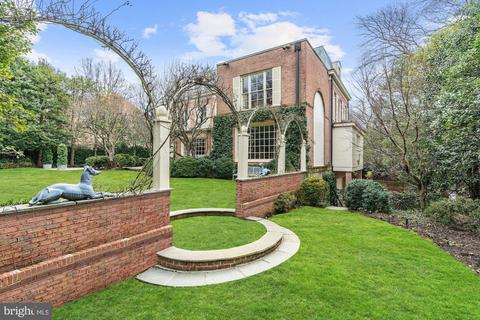 4635 Ashby St NW, Washington, DC 20007 photo 4