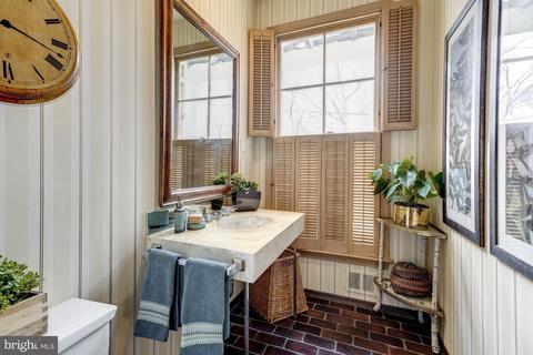 4635 Ashby St NW, Washington, DC 20007 photo 7