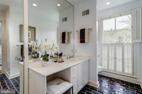 4635 Ashby St NW, Washington, DC 20007 photo 26