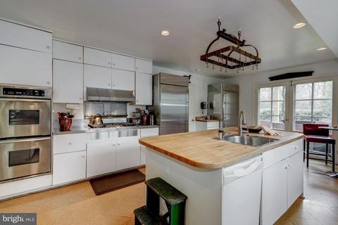 4635 Ashby St NW, Washington, DC 20007 photo 16