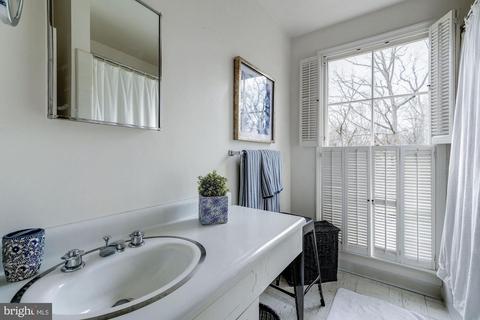 4635 Ashby St NW, Washington, DC 20007 photo 29