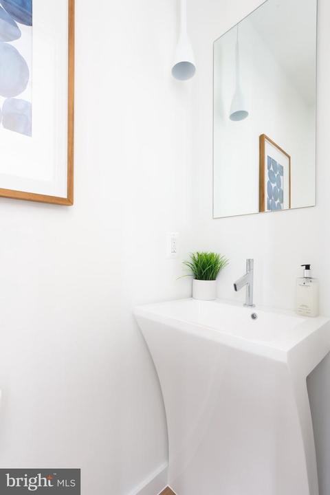 308 U St NE #2, Washington, DC 20002 photo 12