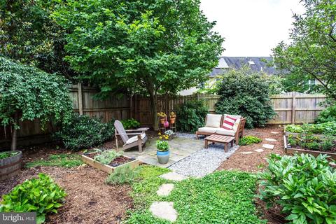 1414 Foxhall Rd NW, Washington, DC 20007 photo 24