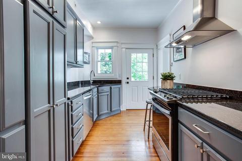 1414 Foxhall Rd NW, Washington, DC 20007 photo 10