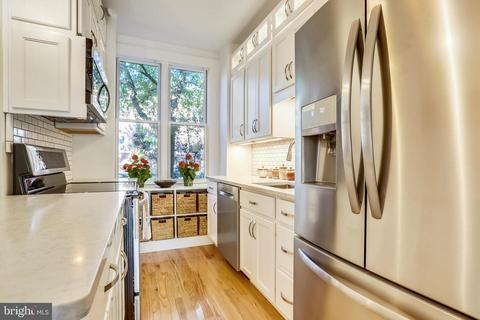 744 9th St SE, Washington, DC 20003 photo 8
