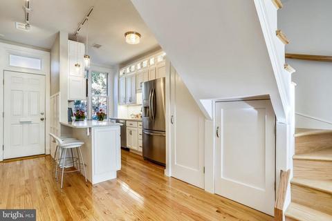 744 9th St SE, Washington, DC 20003 photo 9