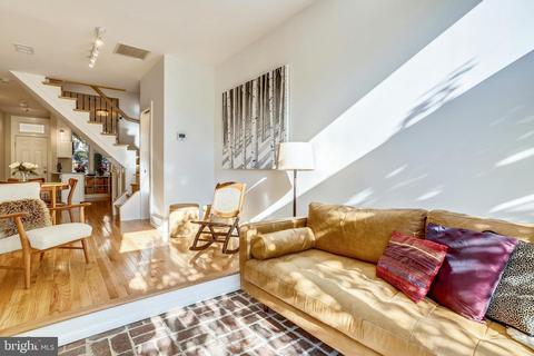 744 9th St SE, Washington, DC 20003 photo 6