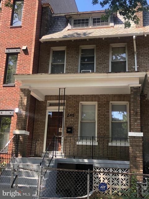 241 15th St SE, Washington, DC 20003 photo 1
