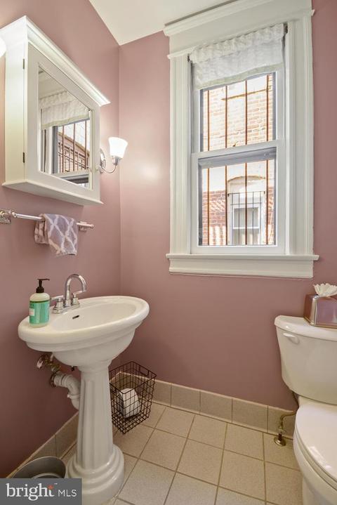 18 14th St NE, Washington, DC 20002 photo 11