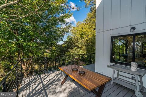 2234 49th St NW, Washington, DC 20007 photo 14