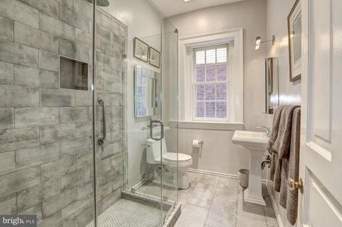 2110 Bancroft Pl NW, Washington, DC 20008 photo 23