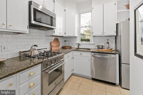 17 7th St NE, Washington, DC 20002 photo 16