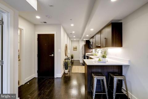 1331 K St SE #401, Washington, DC 20003 photo 4