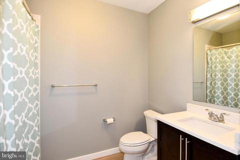 401 17th St NE #B, Washington, DC 20002 photo 9