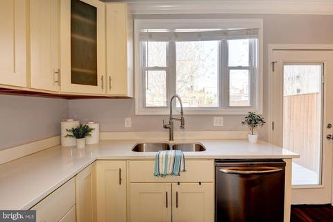 1438 K St SE, Washington, DC 20003 photo 11