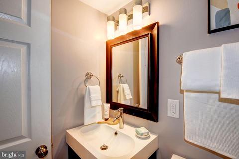 1438 K St SE, Washington, DC 20003 photo 31