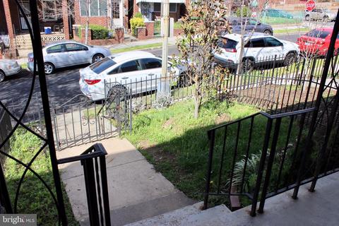 1639 Lang Pl NE, Washington, DC 20002 photo 2