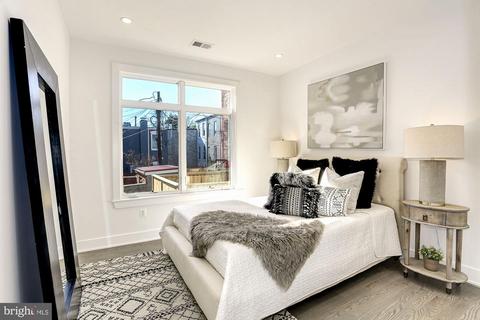 1220 Potomac Ave SE #7, Washington, DC 20003 photo 6