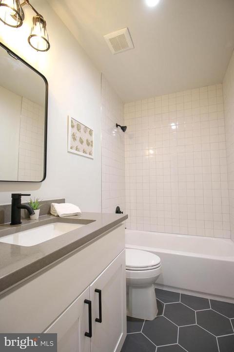 1617 D St NE, Washington, DC 20002 photo 27