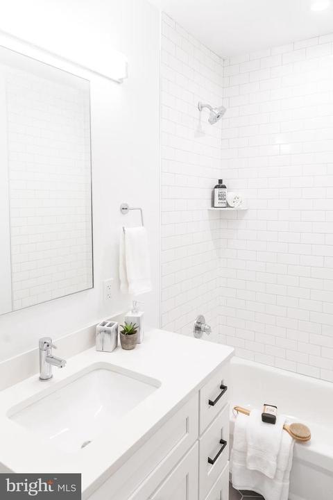 1016 17th Pl NE #6, Washington, DC 20002 photo 22