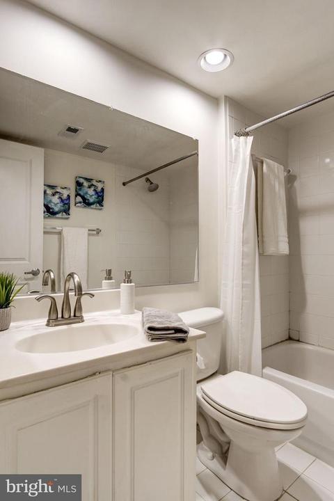 75 14th St NE #75, Washington, DC 20002 photo 18