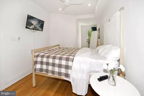 125 D St SE, Washington, DC 20003 photo 29