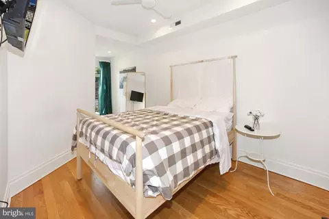 125 D St SE, Washington, DC 20003 photo 28
