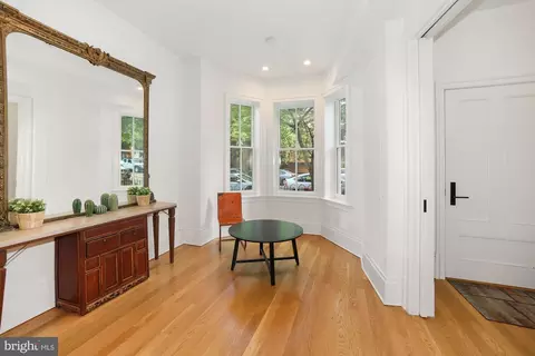 125 D St SE, Washington, DC 20003 photo 4