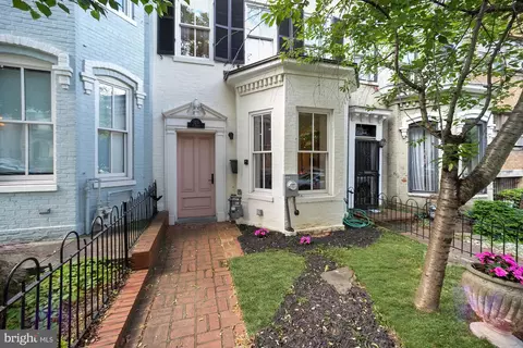 125 D St SE, Washington, DC 20003 photo 2