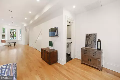 125 D St SE, Washington, DC 20003 photo 6
