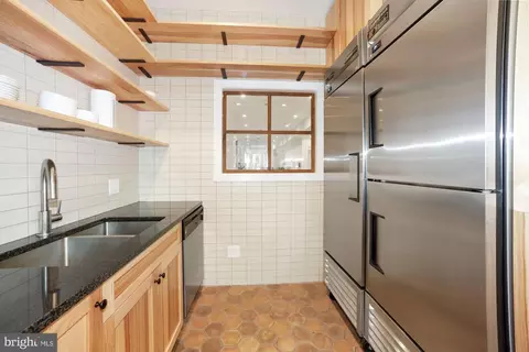 125 D St SE, Washington, DC 20003 photo 11