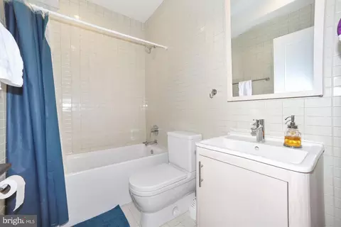 125 D St SE, Washington, DC 20003 photo 22