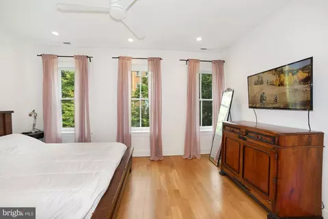 125 D St SE, Washington, DC 20003 photo 21
