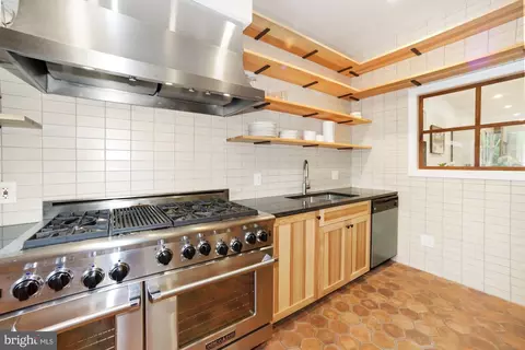 125 D St SE, Washington, DC 20003 photo 10