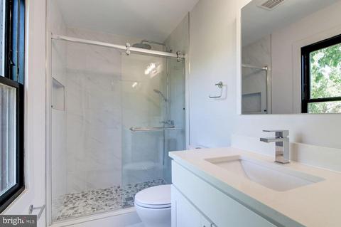 1327 Maple View Pl SE, Washington, DC 20020 photo 13