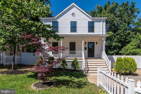 1327 Maple View Pl SE, Washington, DC 20020 photo 1
