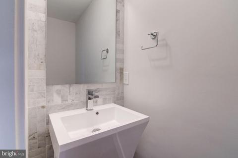 1327 Maple View Pl SE, Washington, DC 20020 photo 6