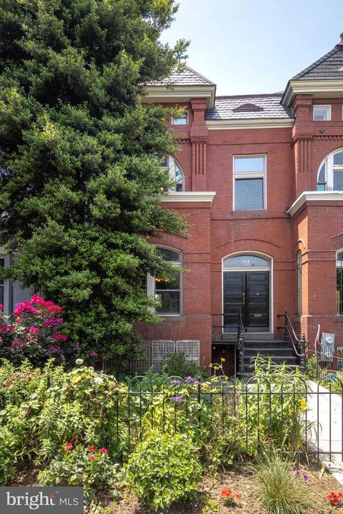 712 12th St NE, Washington, DC 20002 photo 1
