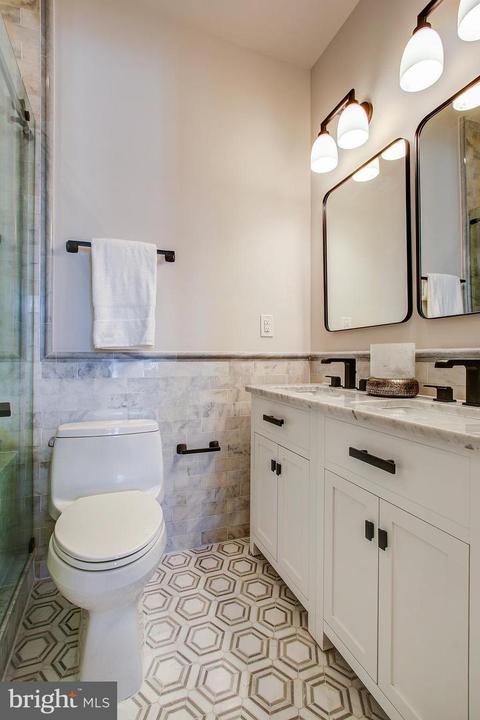 217 A St NE, Washington, DC 20002 photo 23