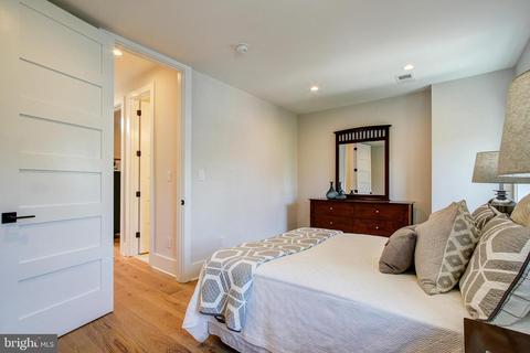 217 A St NE, Washington, DC 20002 photo 28