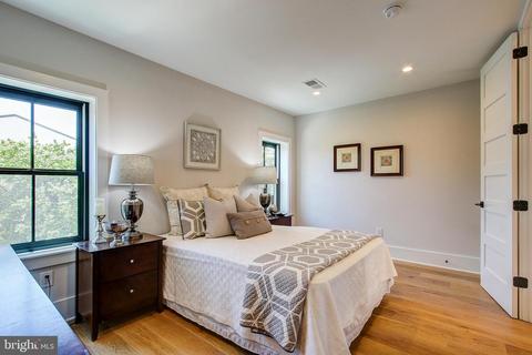 217 A St NE, Washington, DC 20002 photo 29